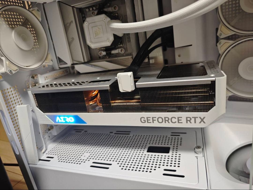 グラフィックボード・グラボ・ビデオカード GIGABYTE GEFORCE RTX4080SUPER AERO OC16G