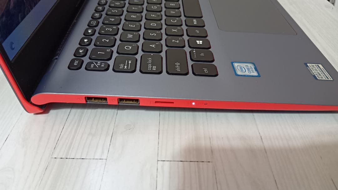 Asus Vivobook S14 S430UA 8世代i3