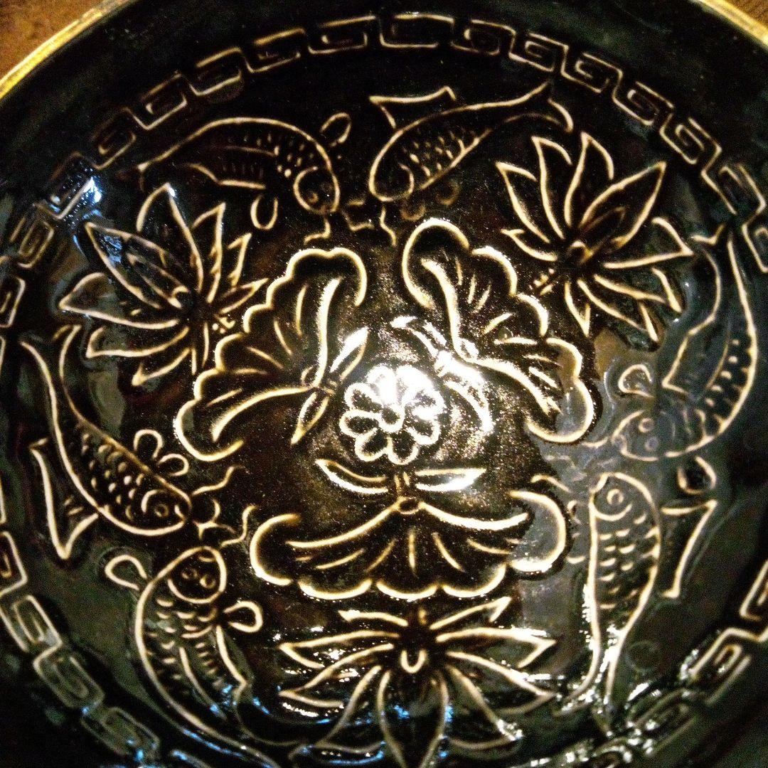 とし　中国陶磁器　磁州窯碗　黒い花柄の陶器