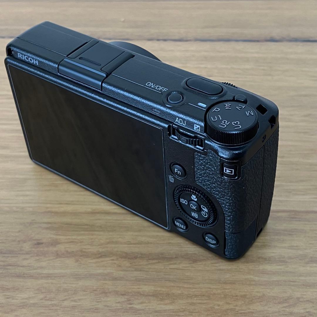 ショット数100以下！RICOH GRIIIx