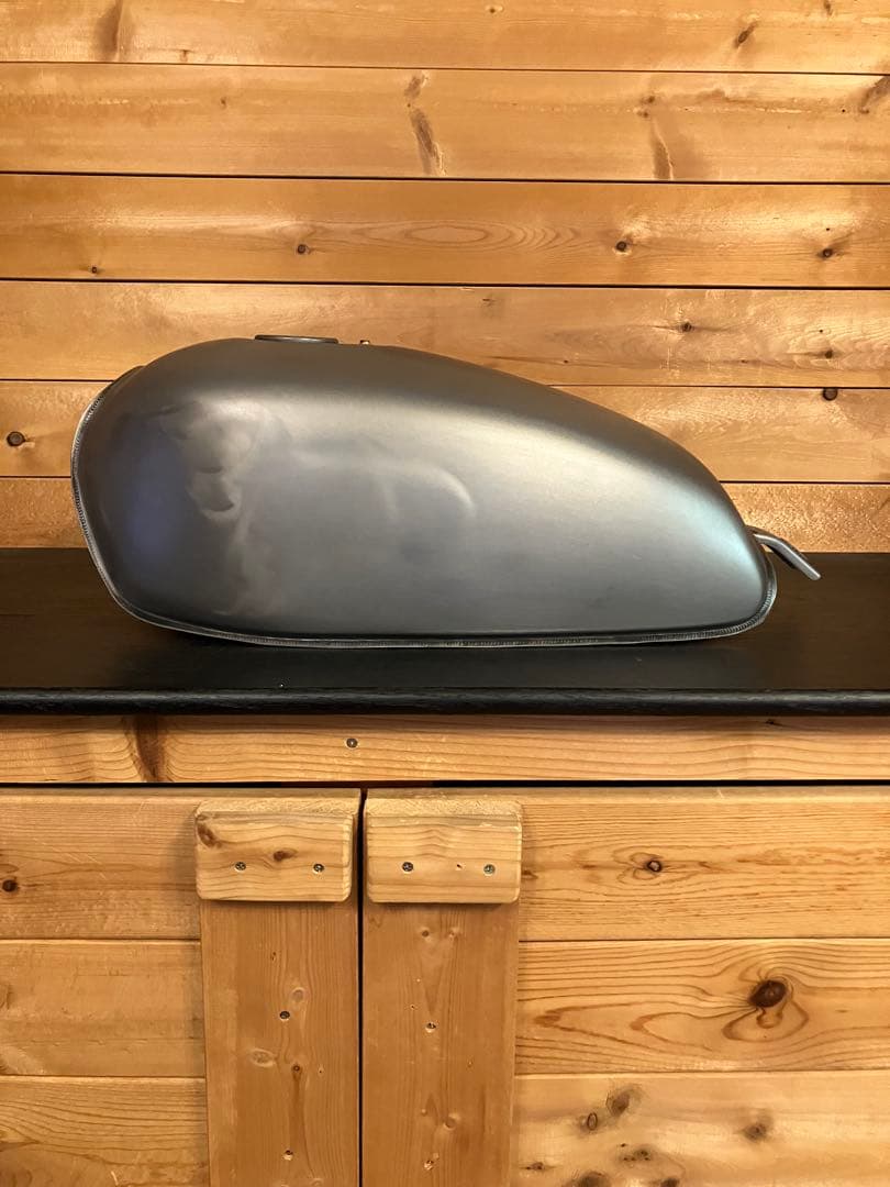 Kawasaki 250TR タンク　無塗装仕上げ　凹み無し　エストレヤにも