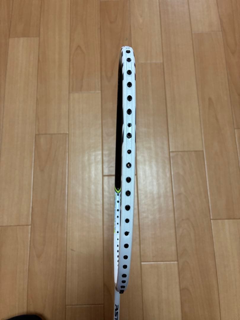 ゆうき　バドミントン　ラケット　ヨネックス アストロクス99 ゲーム 4U