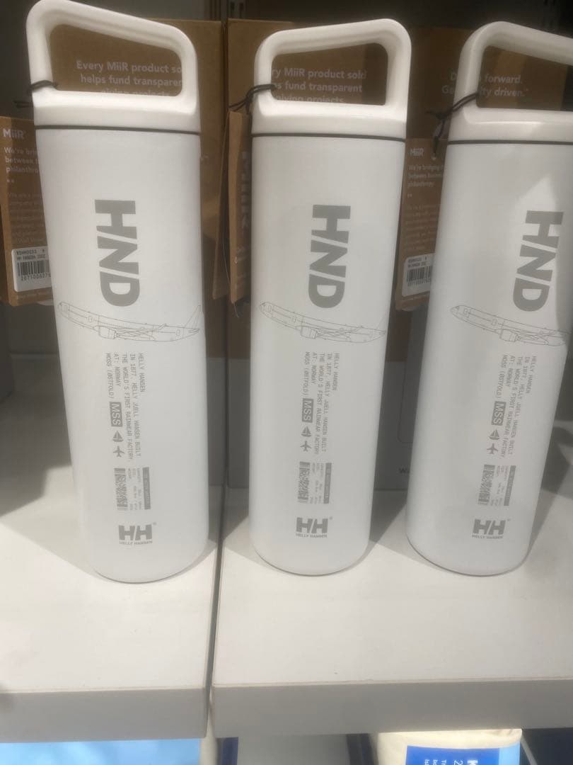 とみた様ヘリーハンセン　羽田空港限定　HND ステンレス水筒 ホワイト・ブルー