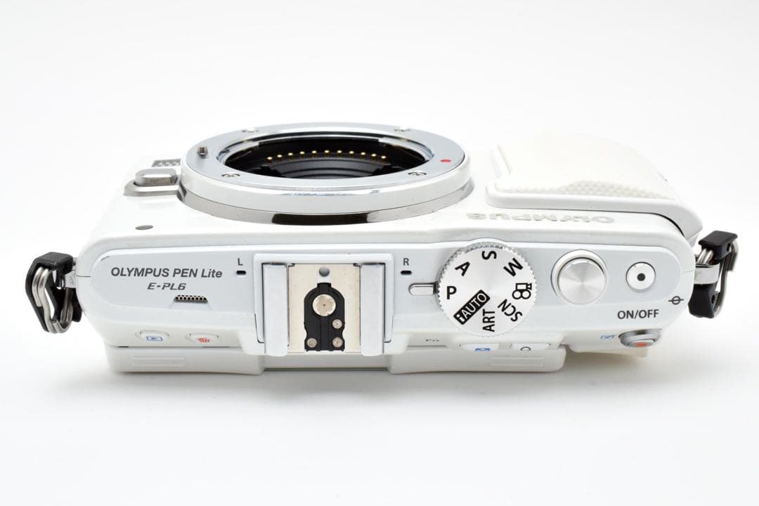 OLYMPUS E-PL6 ミラーレス一眼 ホワイト