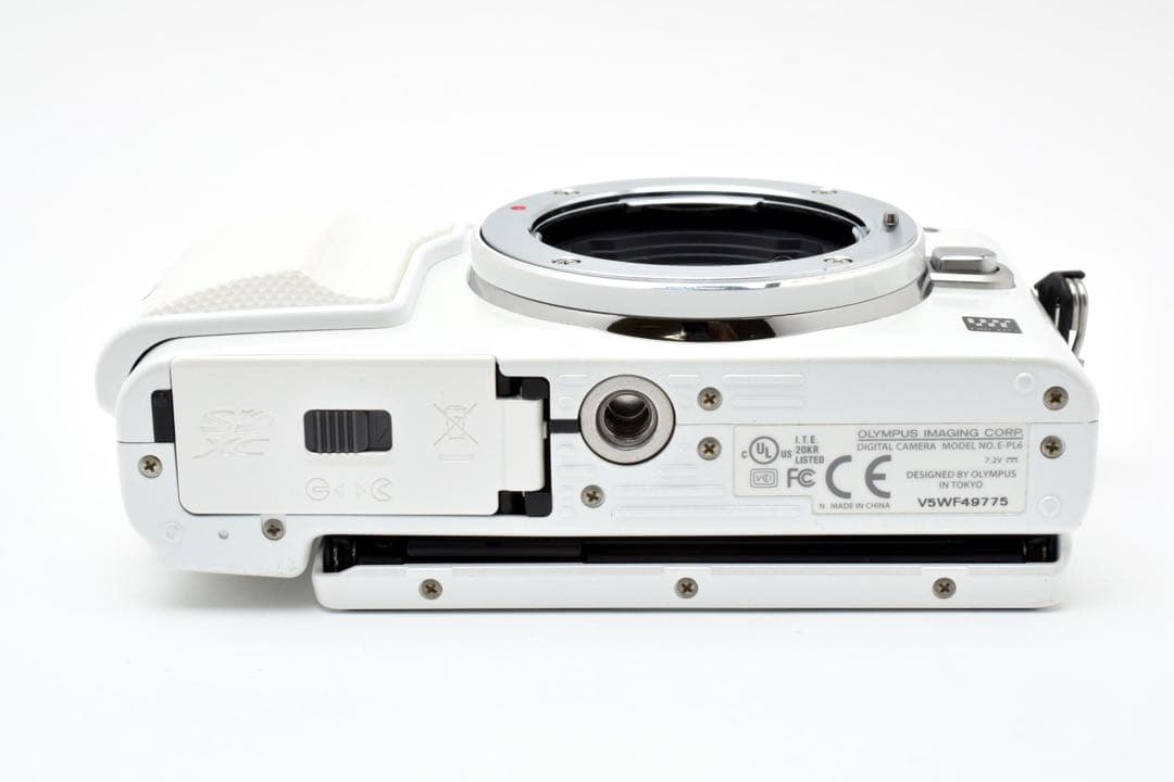 OLYMPUS E-PL6 ミラーレス一眼 ホワイト