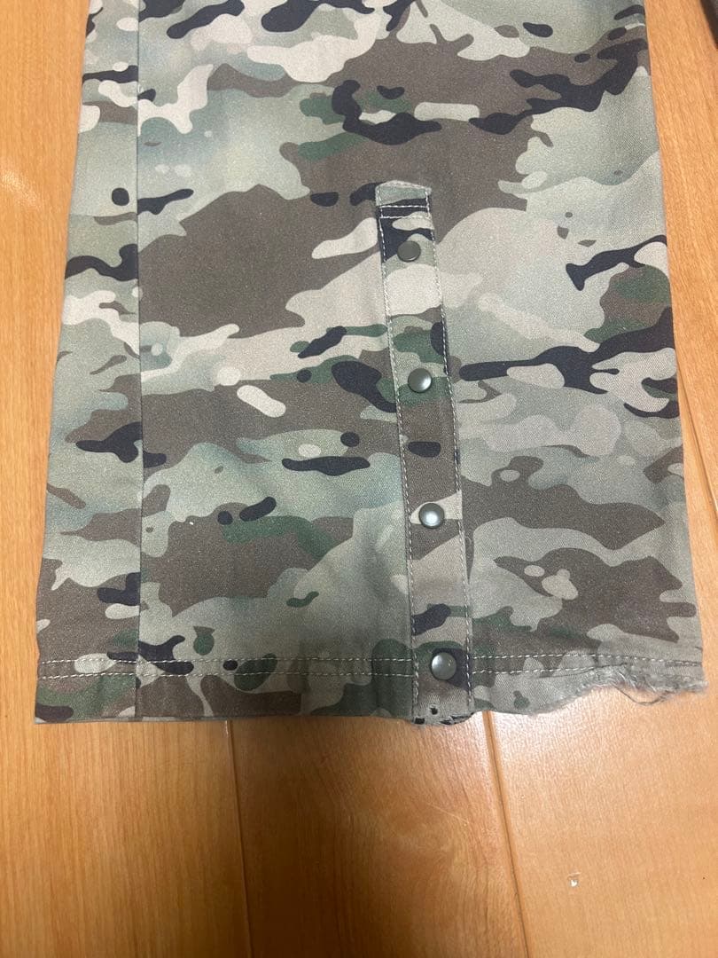 atmos 迷彩カーゴパンツ