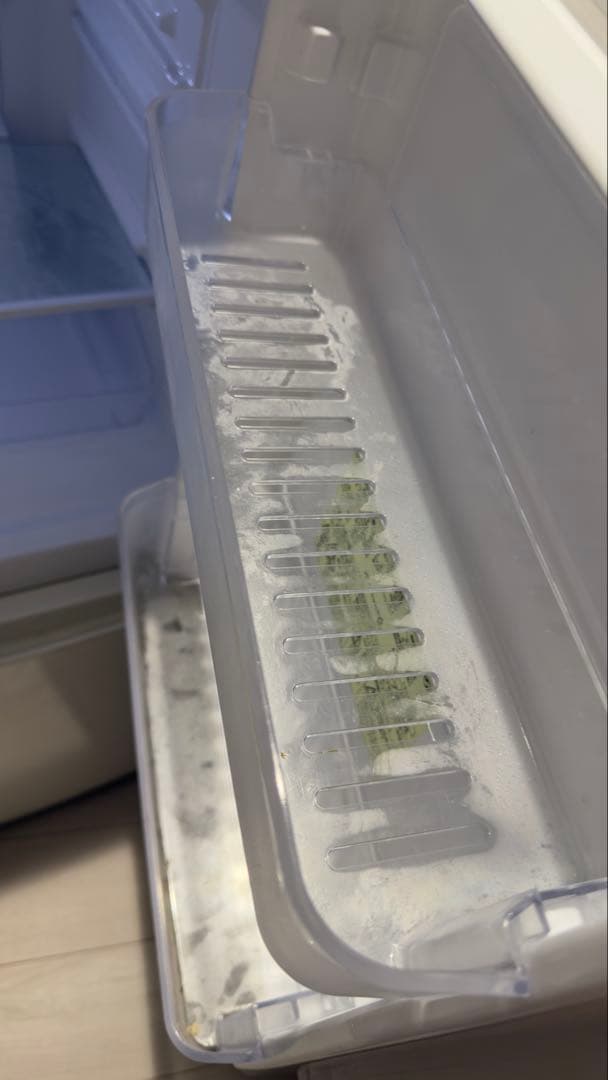 初売り！SHARP 冷蔵庫　137L(冷蔵91+冷凍46) SJ-D14B-W