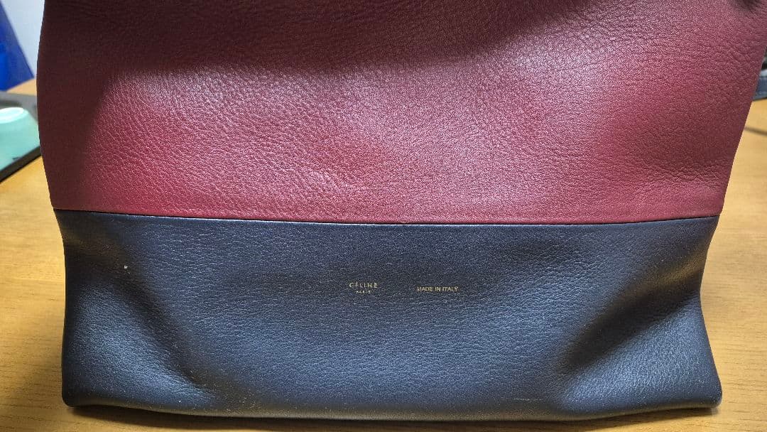 CELINE フラップ式 長財布 黒/赤