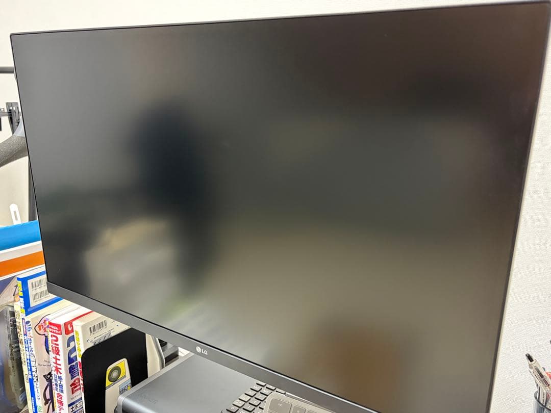 【美品】LG 27UP600K-W 27インチ 4K モニター