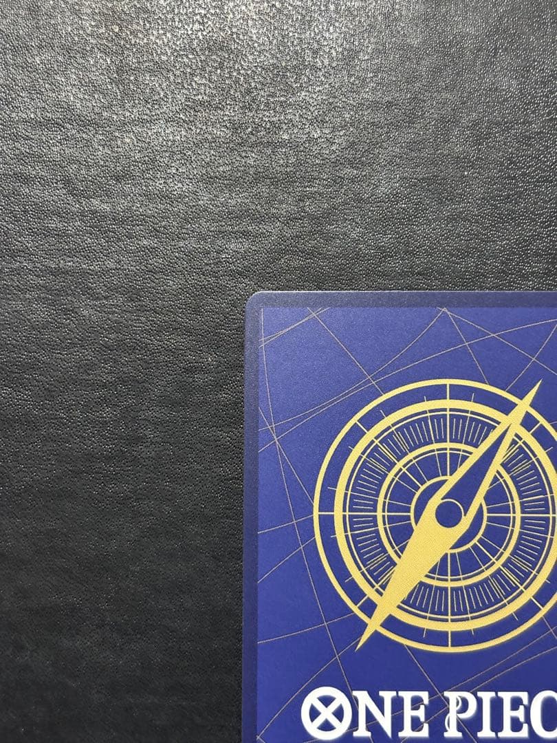 【美品】ワンピースカード　ウタ ストレージボックス 金枠 コンパス パラレル1枚