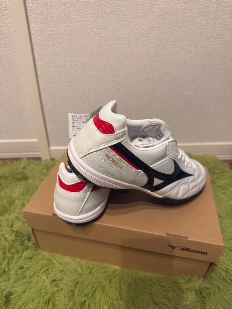 新品未使用品 Mizuno Morelia TF フットサルシューズ40サイズ