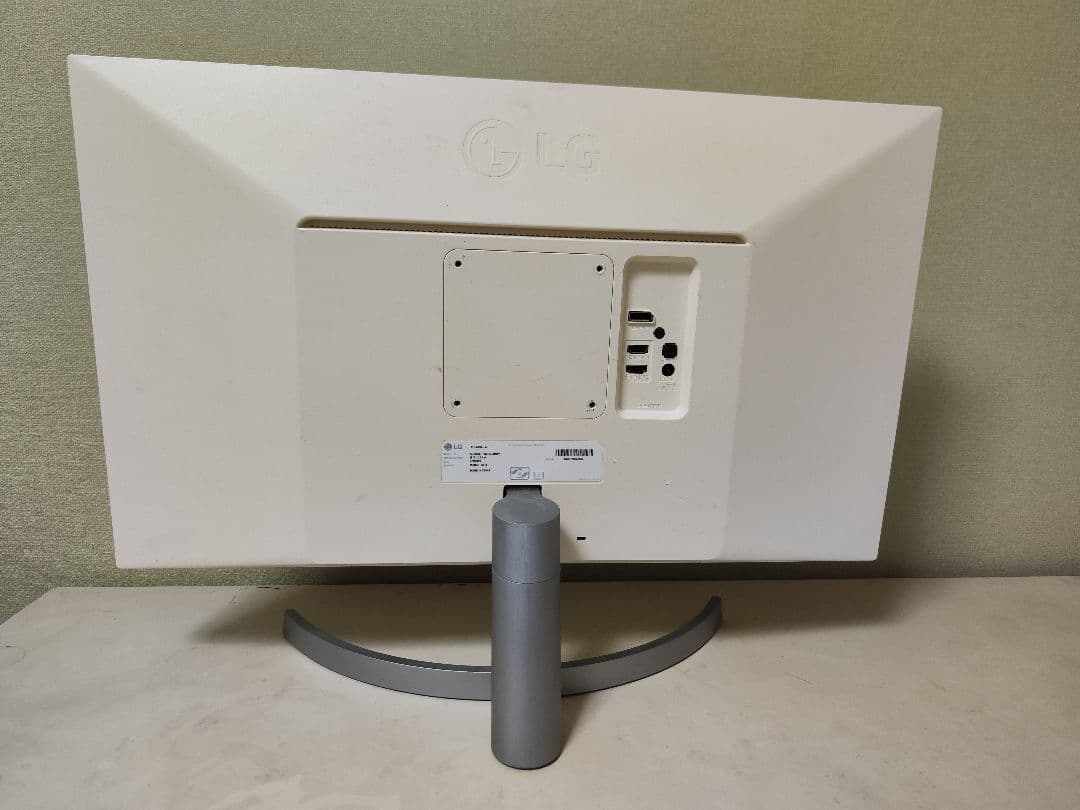 スイ　LG ディスプレイ 4Kモニター 本体　27UK600W