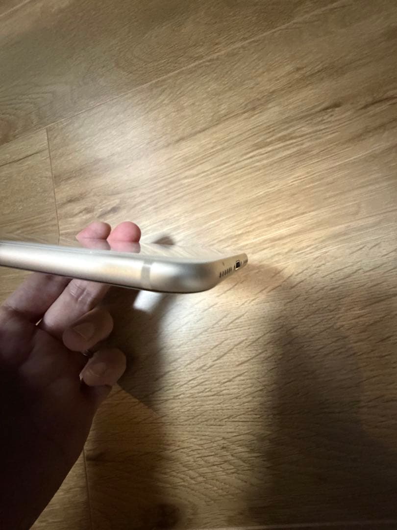 美品 SIMフリー iPhone SE3 256GB 箱 ケーブル付属