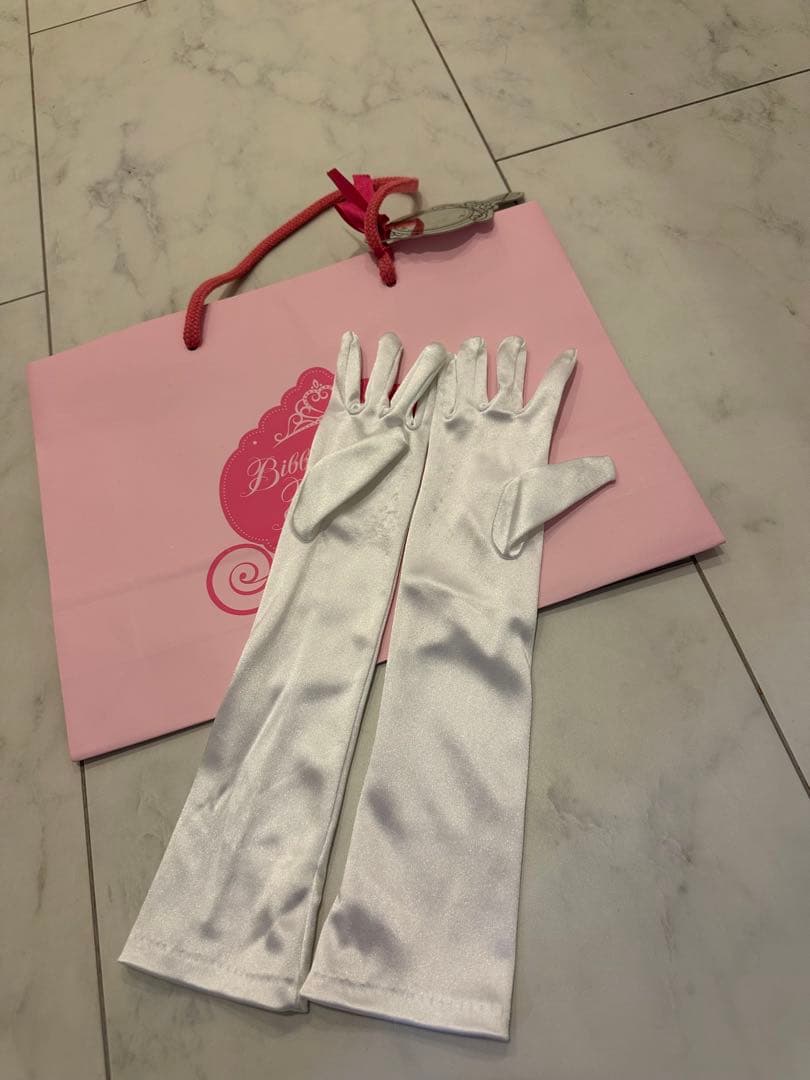 ビビディ・バビディ・ブティック　シンデレラドレス