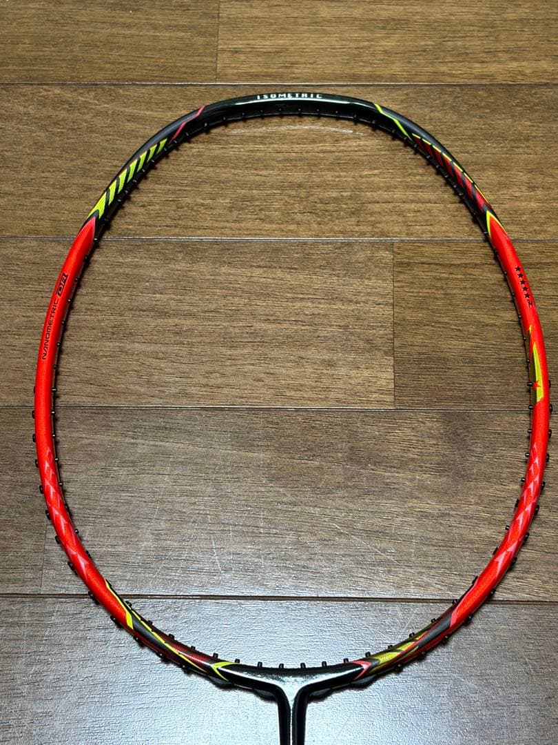 A*i様 Yonex Voltric LD Force 4UG5 （リンダン限定