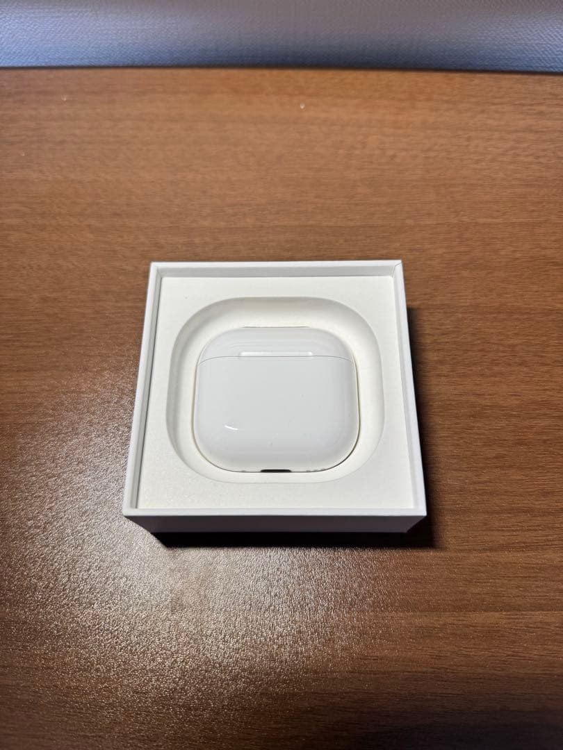 Airpods4 ノイキャン機能付き　ANC有り