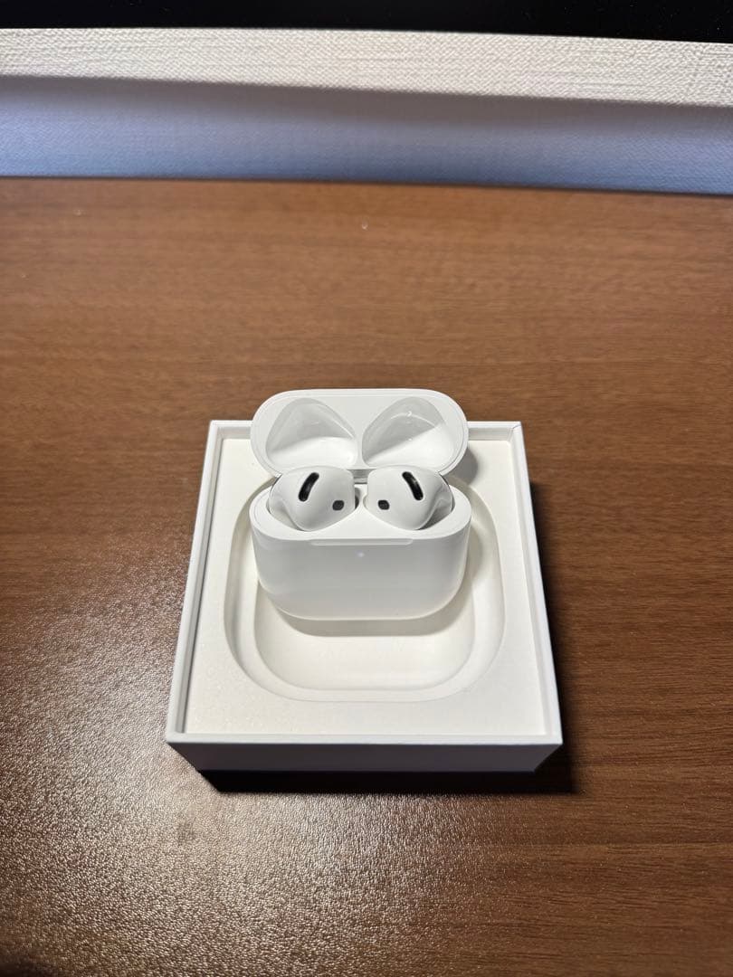 Airpods4 ノイキャン機能付き　ANC有り