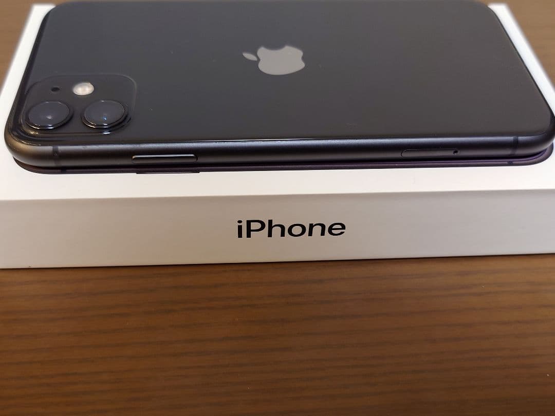 iPhone 11 ブラック 64GB 箱つき
