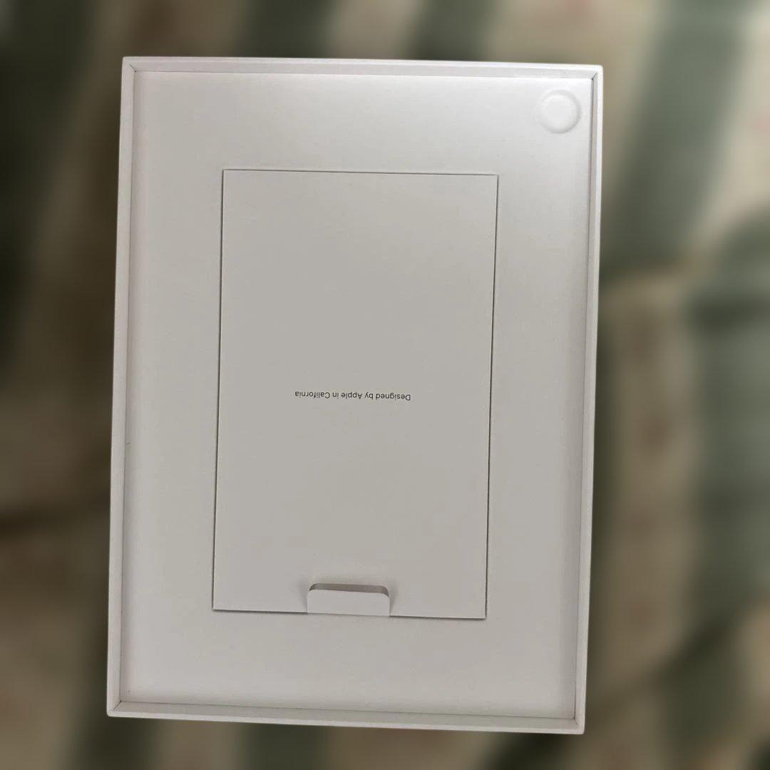 Apple iPad Air (第5世代)スターライトWi-Fiモデル64GB