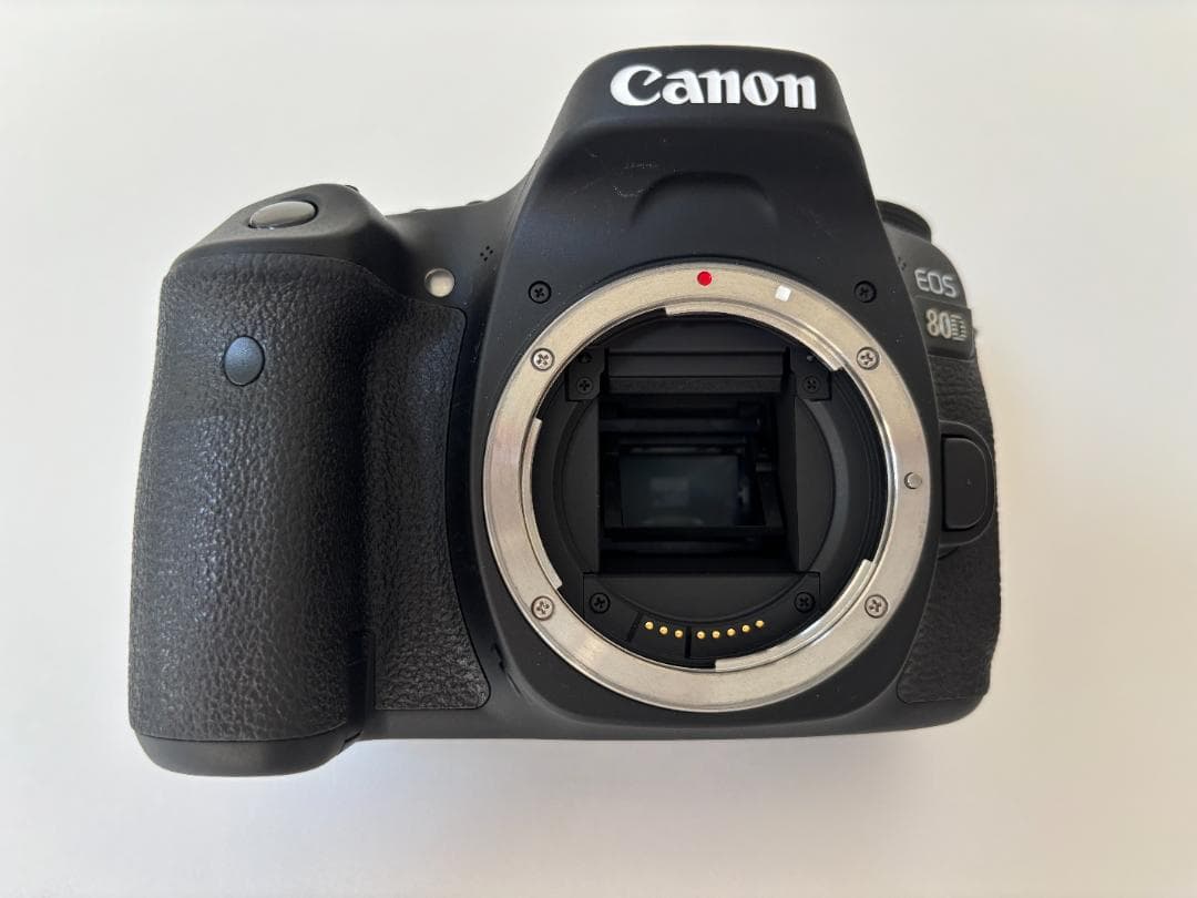 【美品完動品】Canon EOS 80D デジタル一眼レフカメラ