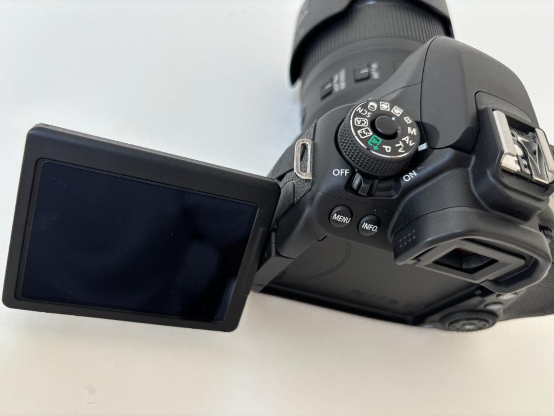 【美品完動品】Canon EOS 80D デジタル一眼レフカメラ