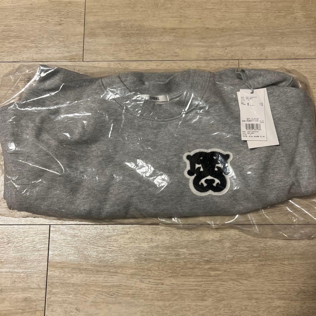 Sustainableワッペンロゴスウェット　グレー