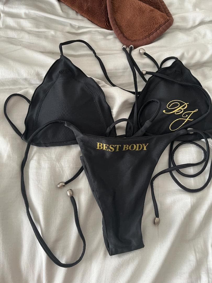 ベストボディジャパン公式ビキニ　ブラックxゴルド