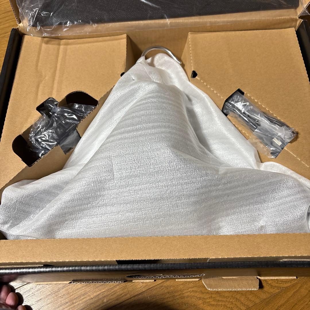 Panasonic ハンガー型脱臭機　ズボン対応可