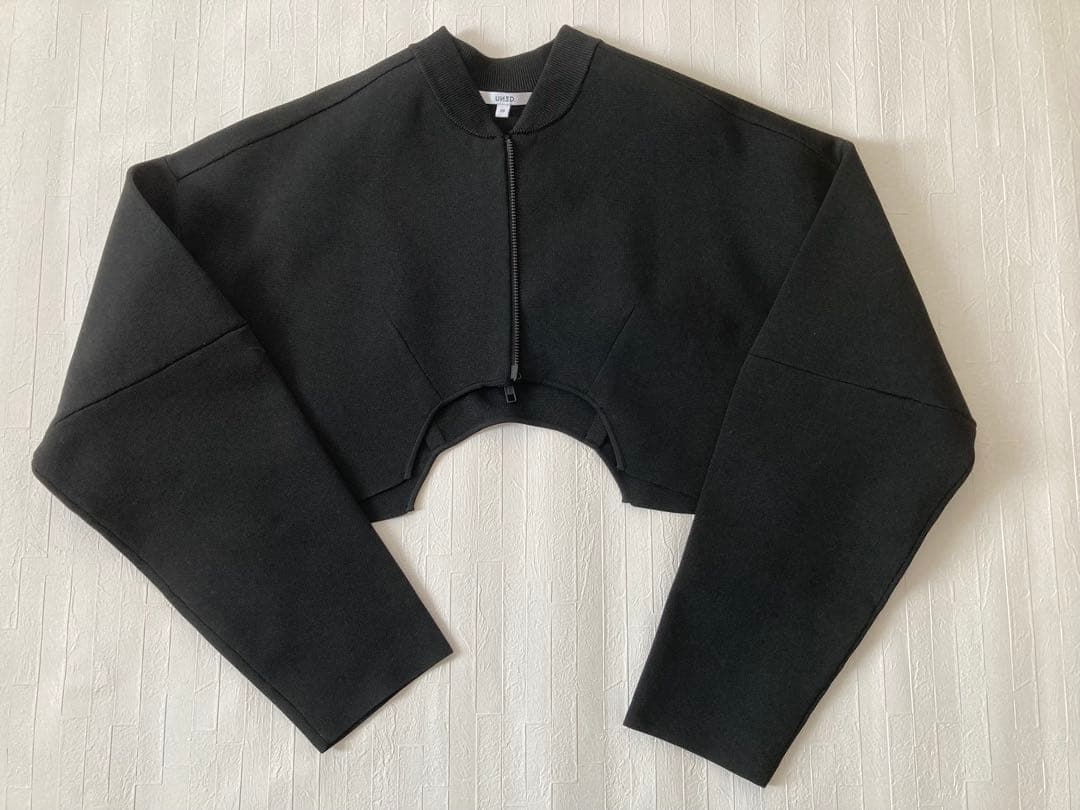 UN3D. ブラック トップ 38