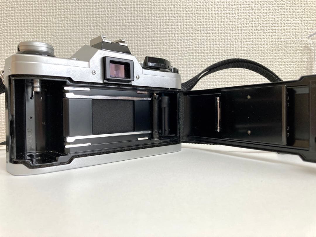 CanonAE-1セット！レンズ3本 ストロボ、レンズフィルター　フィルムカメラ