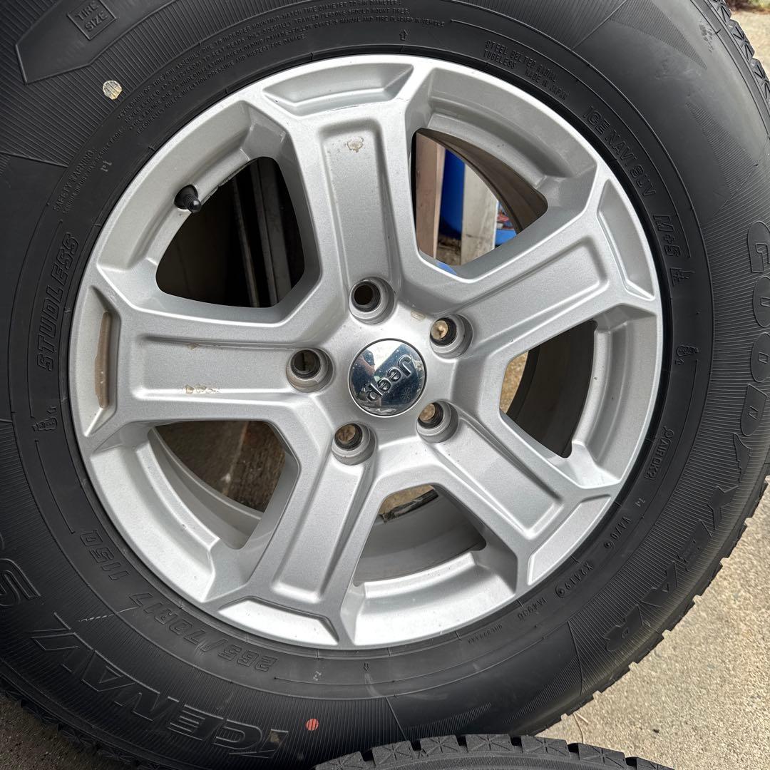 JLラングラー 純正スタッドレスタイヤ　goodyear 265/70r17