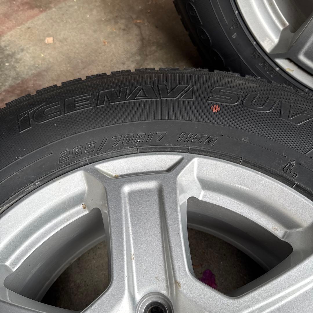 JLラングラー 純正スタッドレスタイヤ　goodyear 265/70r17