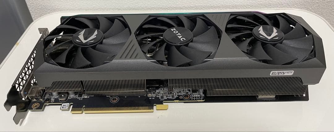 グラフィックボード・グラボ・ビデオカード ZOTAC RTX 3070 Ti AMP HoloBlack