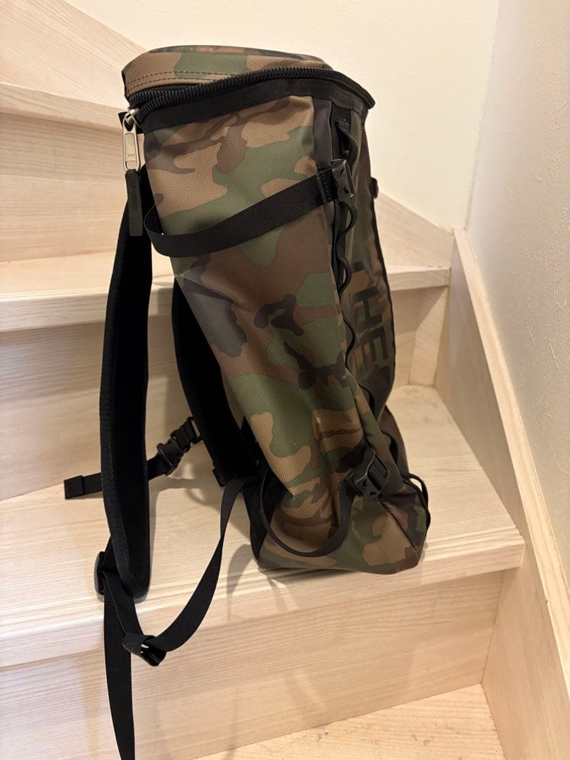 [新品未使用]THE NORTH FACE 迷彩 ヒューズボックス