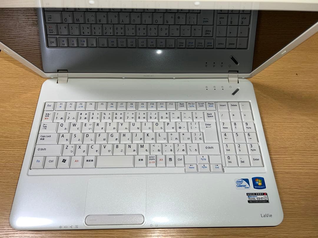 NEC LaVie ホワイトノートPC 中古