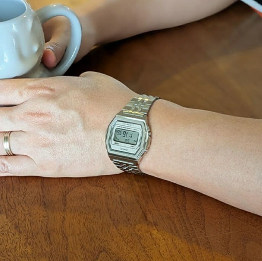 ◇新品未使用◇ A1000A-7JF フルメタル レトロ調 CASIO