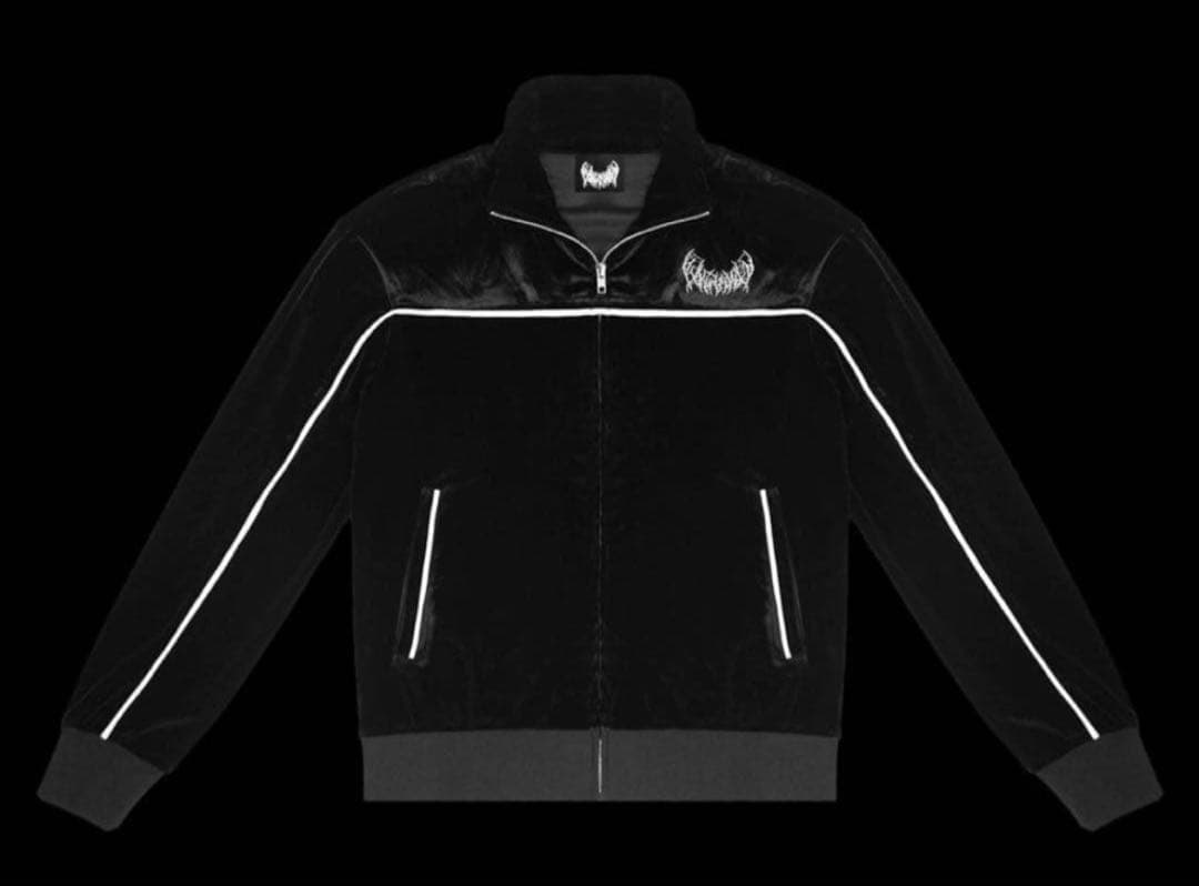 Pxrge Trxxxper着用 YXNGBRATZ logo jacket 上