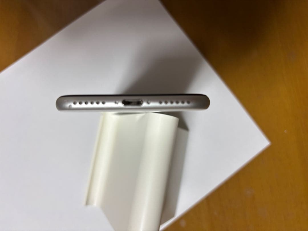 iPhone SE（第二世代） 128G ホワイトSIMフリー　アップルストア