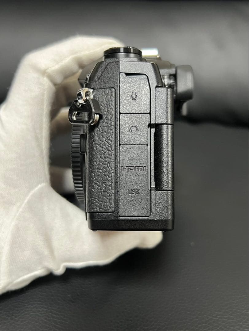 【美品】OLYMPUS OM-D E-M1 Mark III本体 RRS