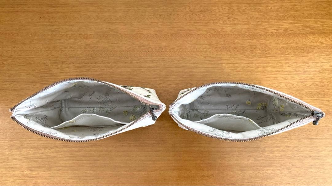 ハンドメイド手刺繍ショルダーバッグとポーチ