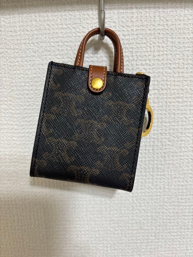 CELINE セリーヌ キーホルダー・キーチャーム マイクロ バーティカル　カバ
