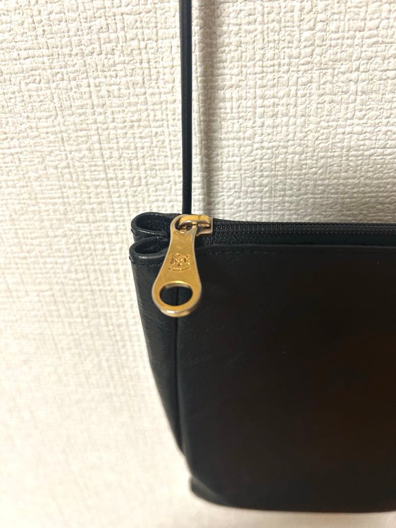 IL BISONTE イルビゾンテ スマホショルダー　ミニ　ポーチ　バッグ