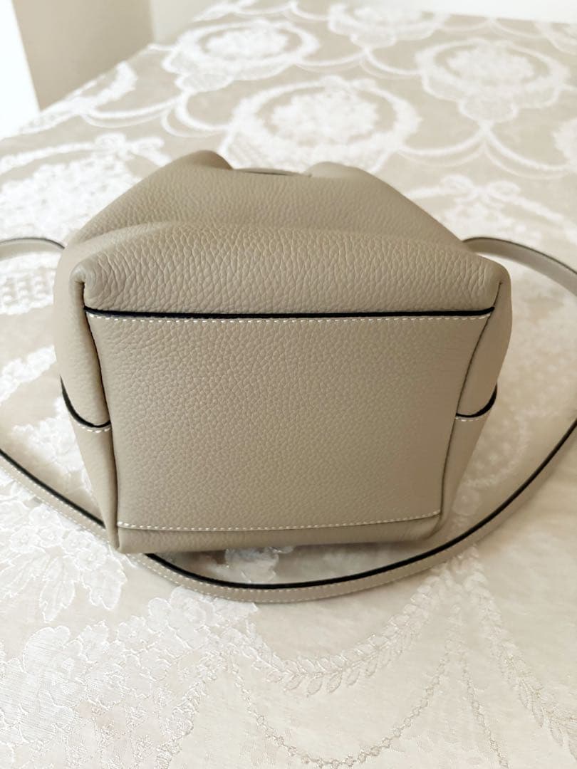 BONAVENTURA アンジェリカバケットバッグ シュリンクレザー