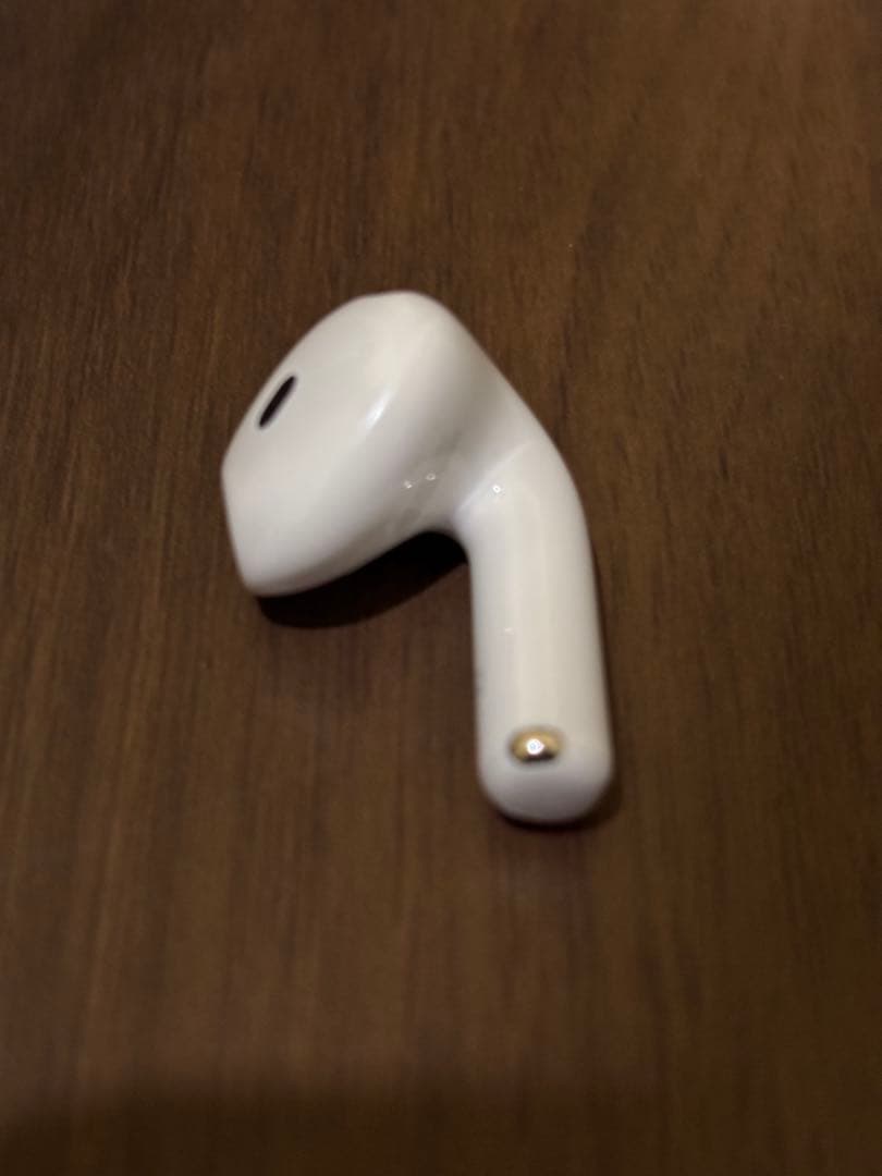 AirPods4 本体＋ケース　アクティブノイズキャンセリング搭載