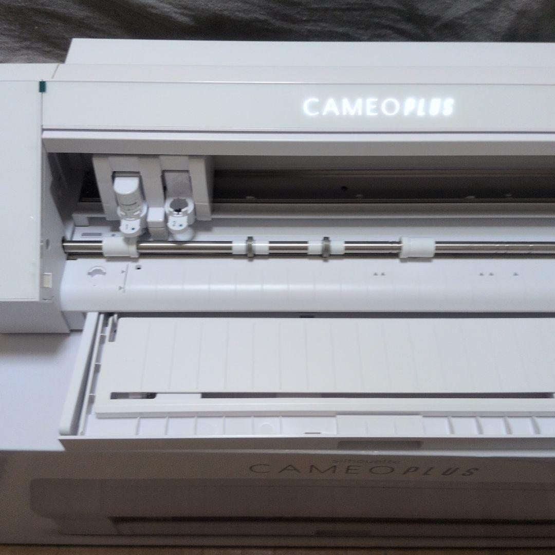 シルエットカメオ4プラス　カッティングマシン ステッカー　シール作成