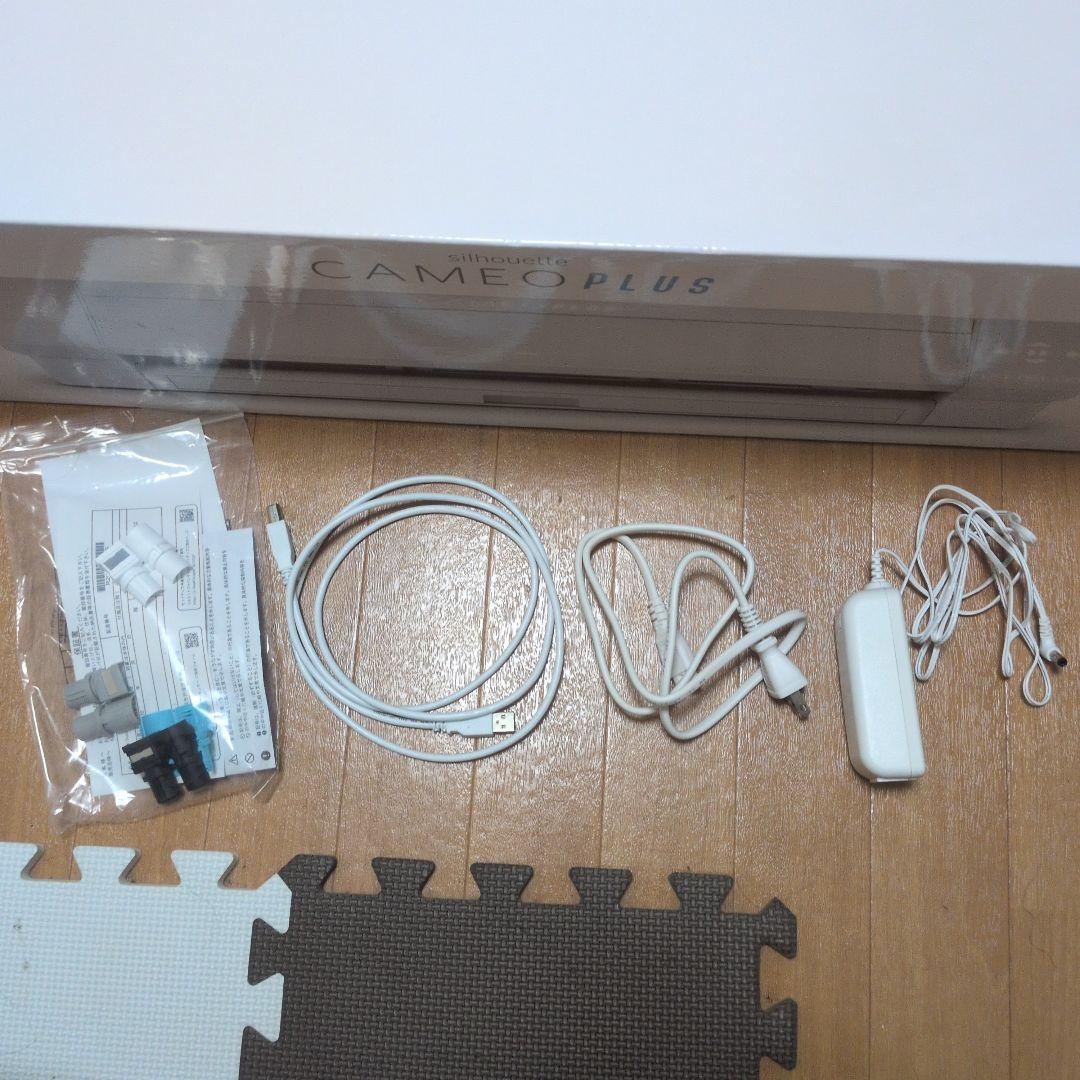 シルエットカメオ4プラス　カッティングマシン ステッカー　シール作成