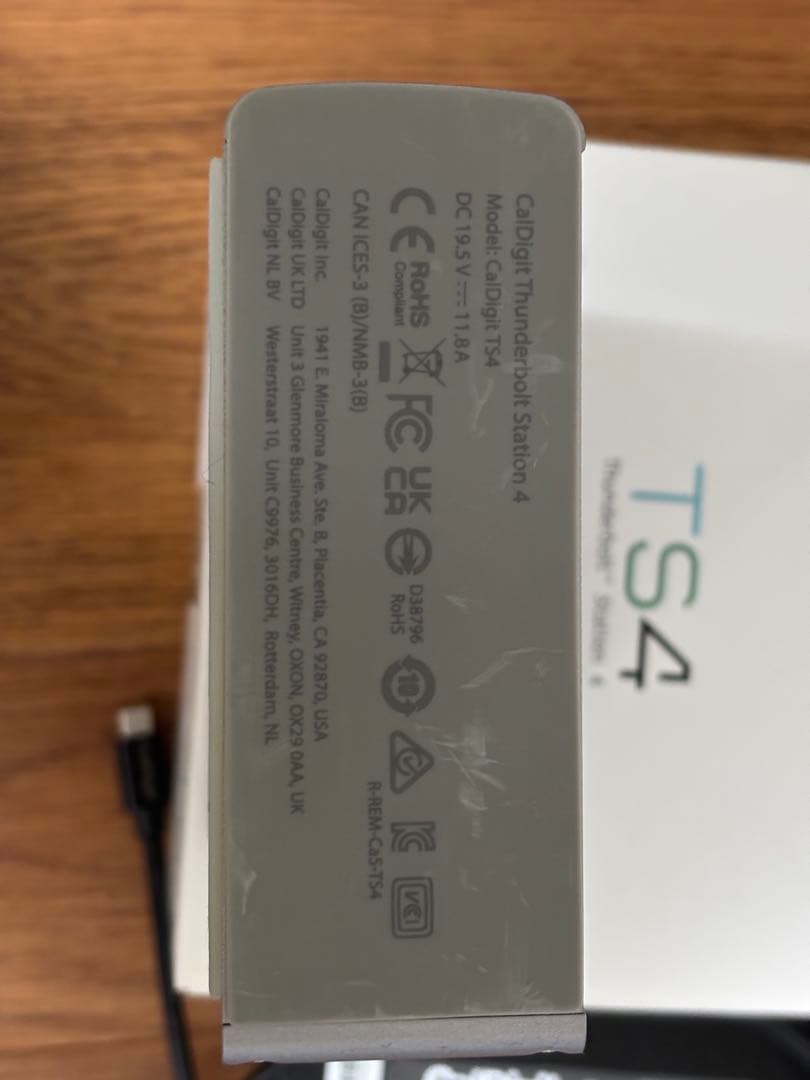 週末限定価格！CalDigit TS4/ Thunderbolt Station