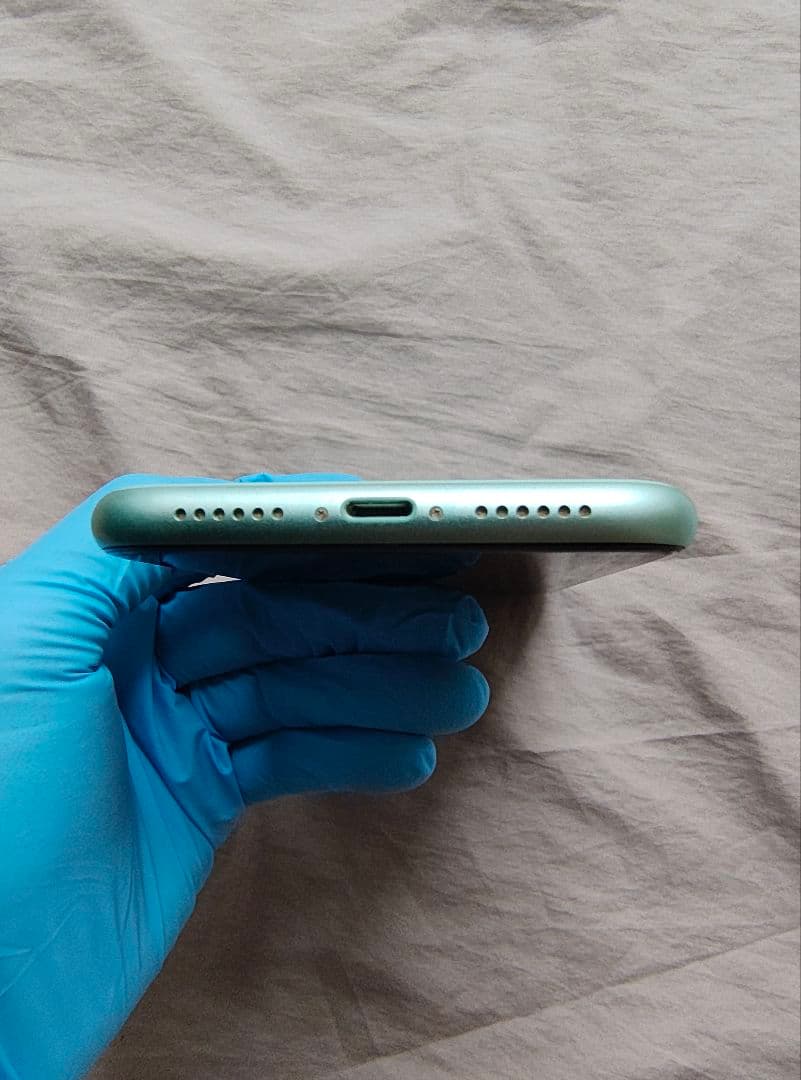 iPhone 11 本体 グリーン iOS 26.2