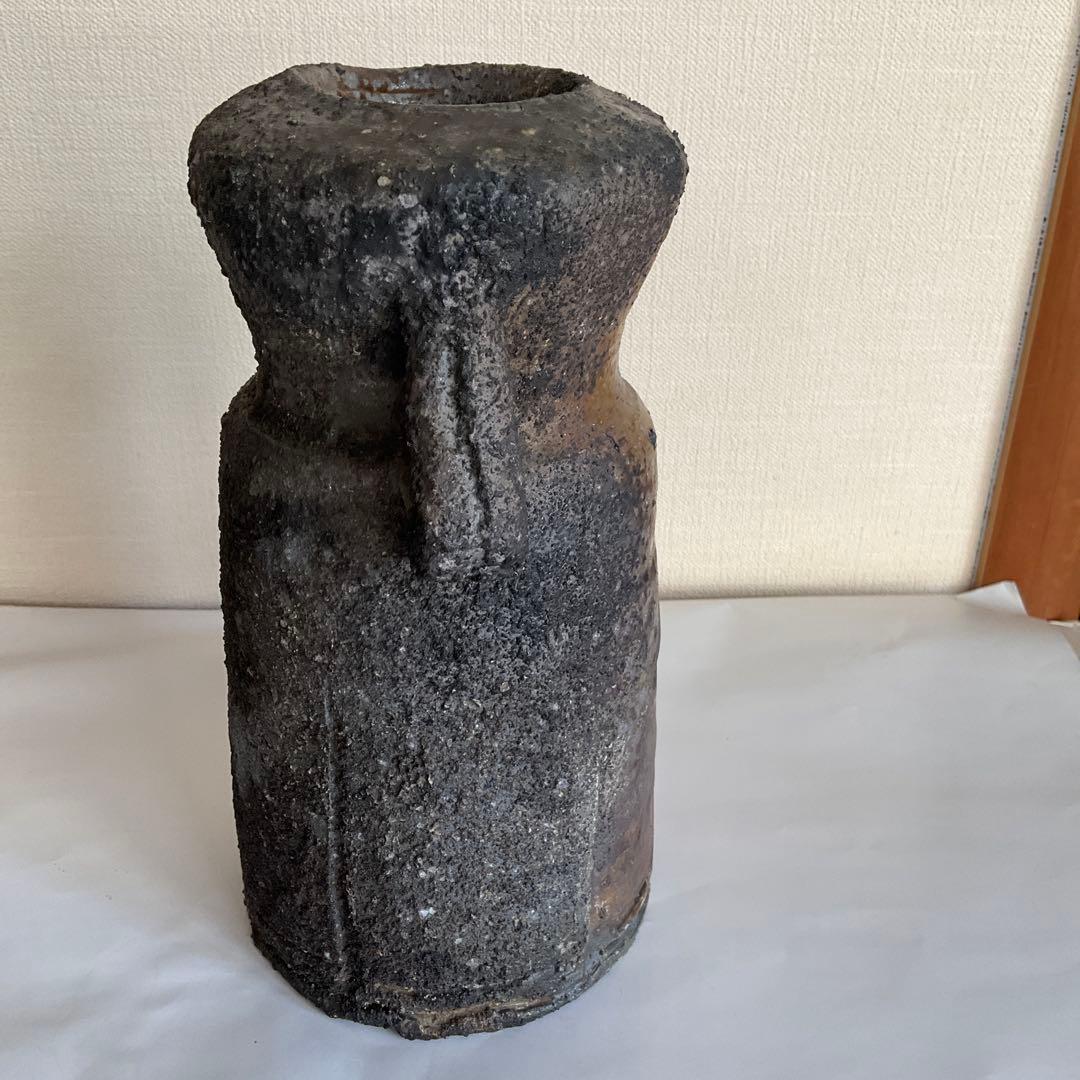 備前焼　岡山県重要無形文化財保持者各見政峯作　備前窯変耳付花入