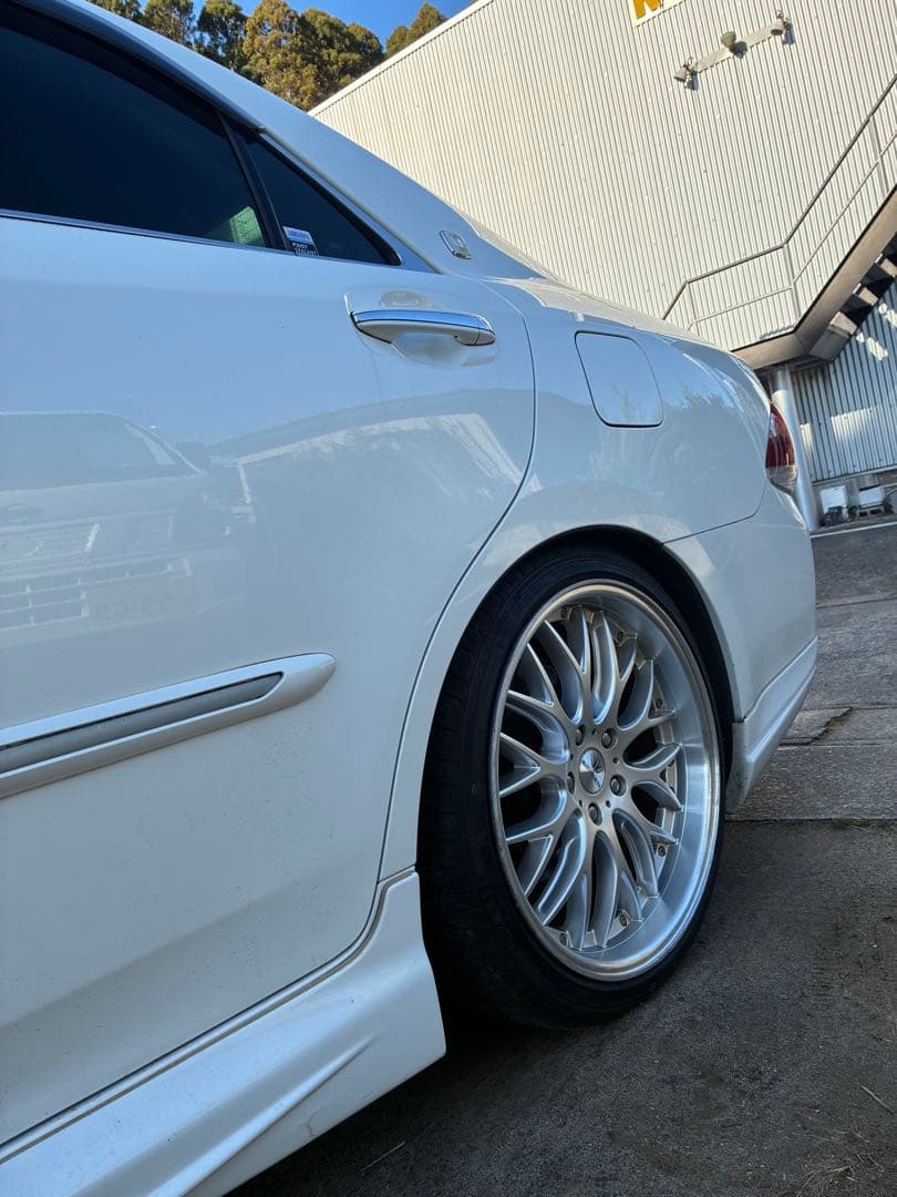 ロクサーニ　19インチ　タイヤホイール　4本セット　クラウン　マークX カムリ